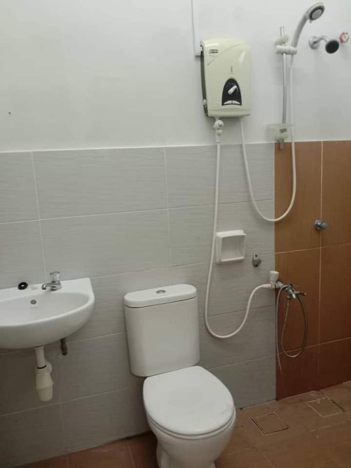 Friendly Homestay Malacca Esterno foto